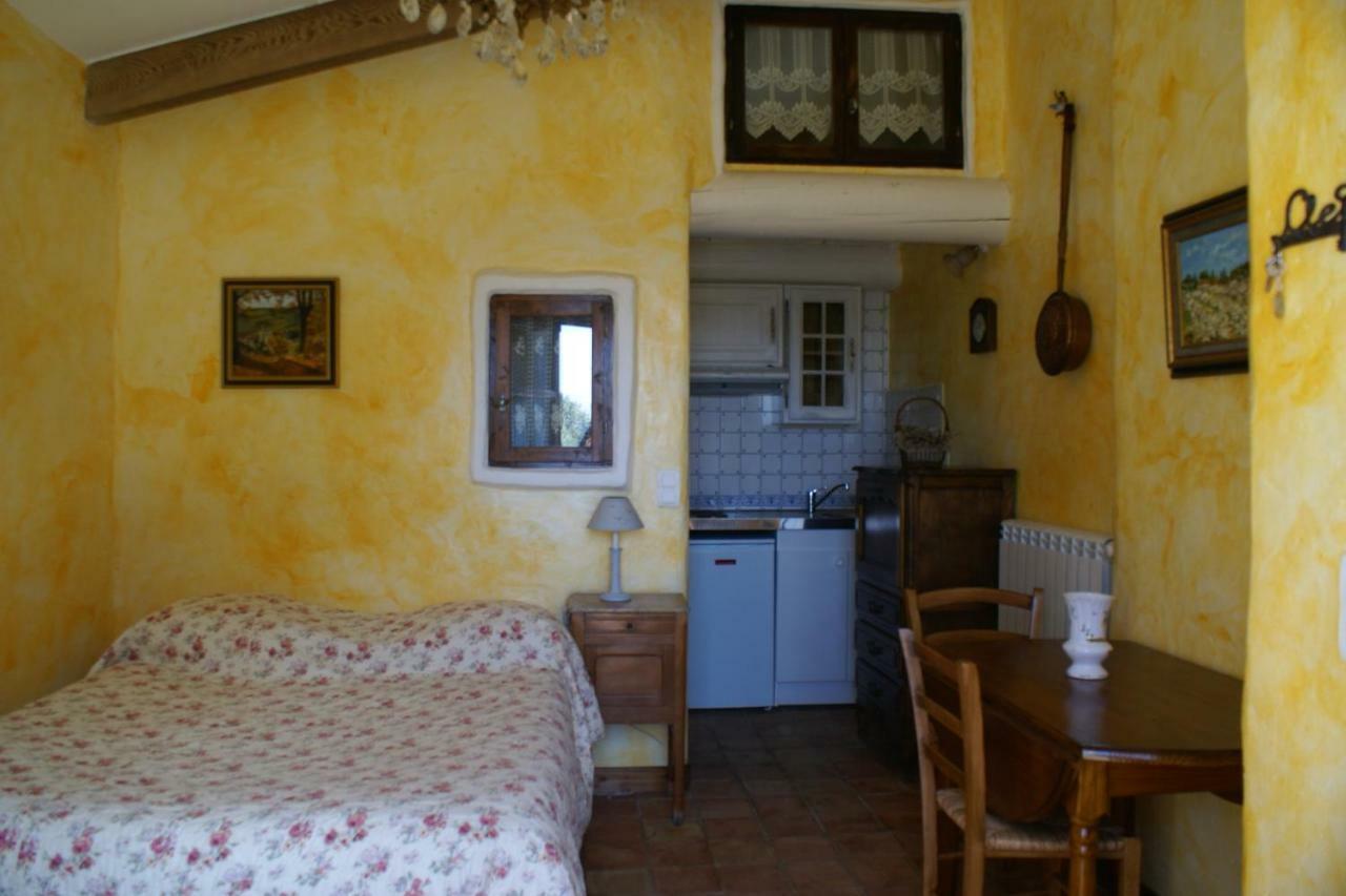 فيناسك Chambre D'Hotes La Chenaie المظهر الخارجي الصورة